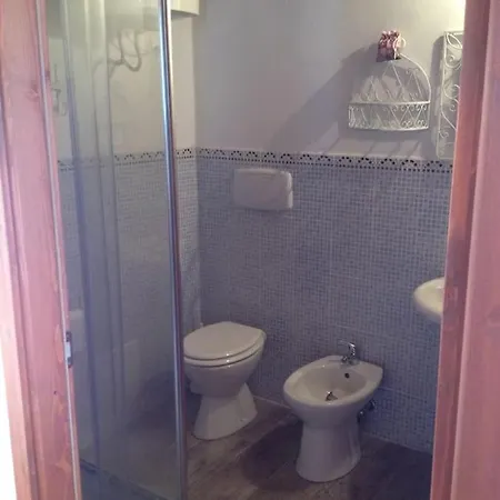 Casa Con Ampio Giardino *